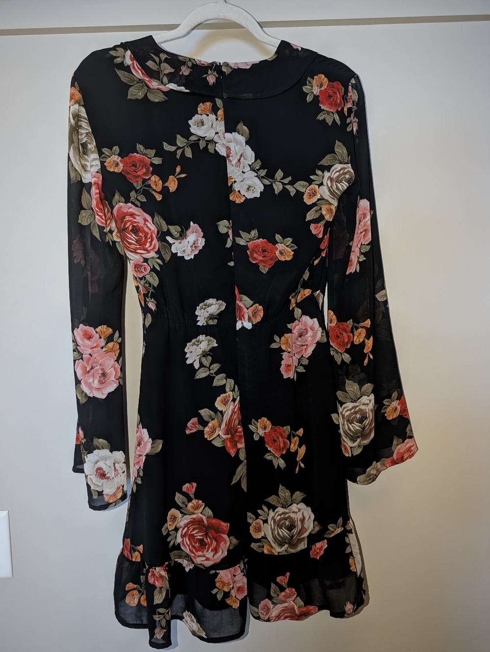 Lulu's Black Floral V-Neck Long Sleeve Mini Dress with Pink & Red Roses. Small - Picture 7 of 9